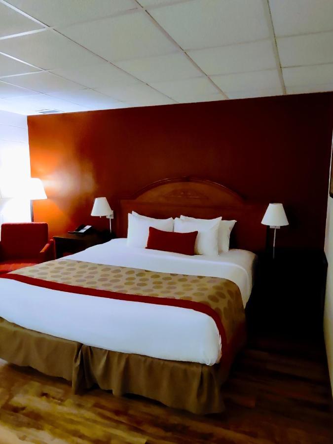 Ramada By Wyndham Albert Lea Exteriér fotografie