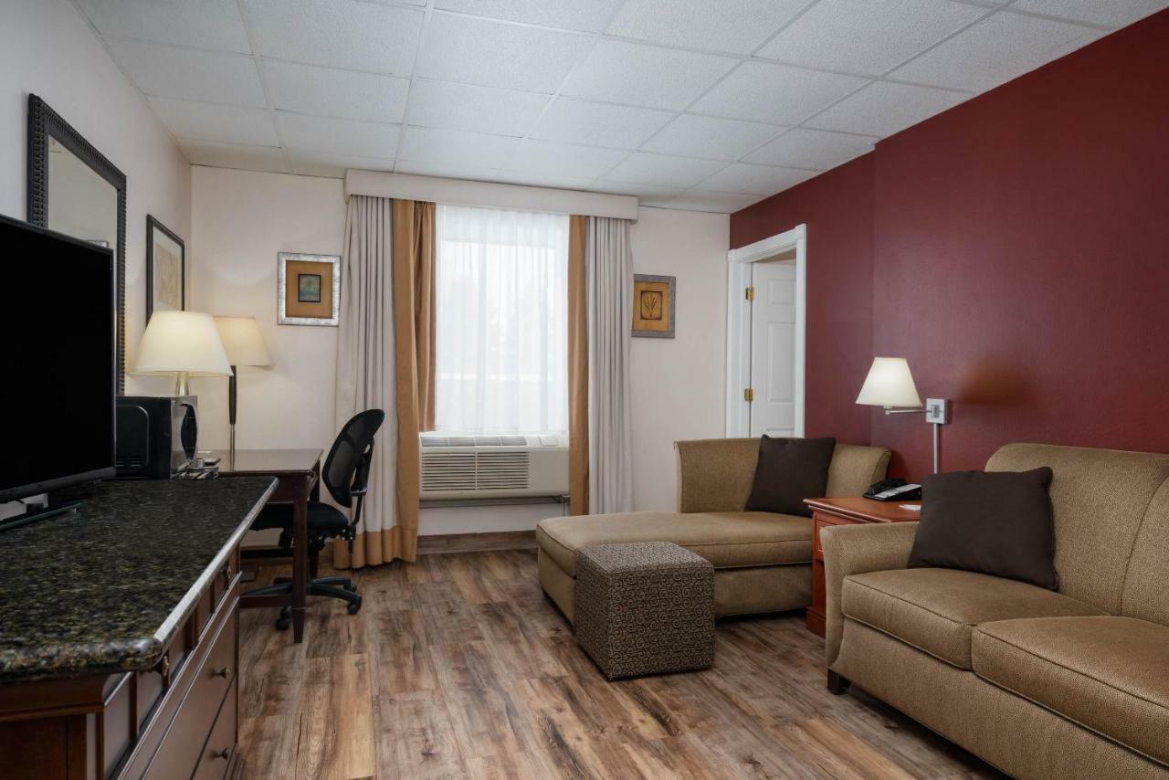 Ramada By Wyndham Albert Lea Exteriér fotografie